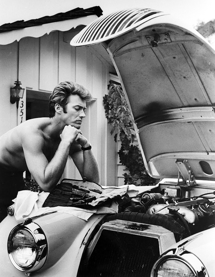 coolerthanbefore:

Clint Eastwood and his 1958 Jaguar XK-1505