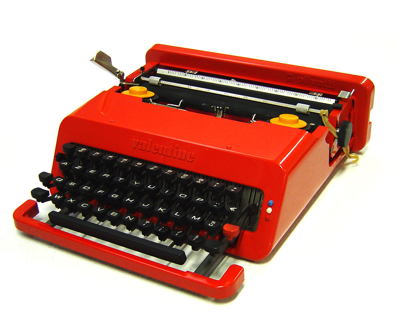 the-point-of-view:

Olivetti Valentine typewriter