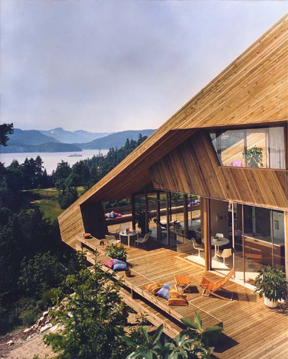 subtilitas:

Arthur Erickson - Catton house, West Vancouver 1967.

Awesome geometry.