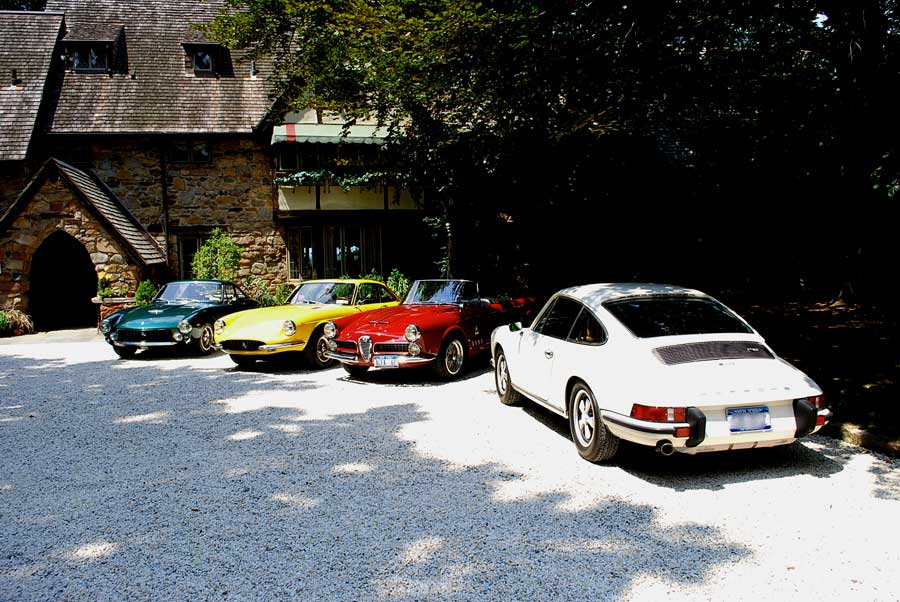 coolerthanbefore:

The perfect collection, two Ferraris, a Porsche and an Alfa Romeo. 