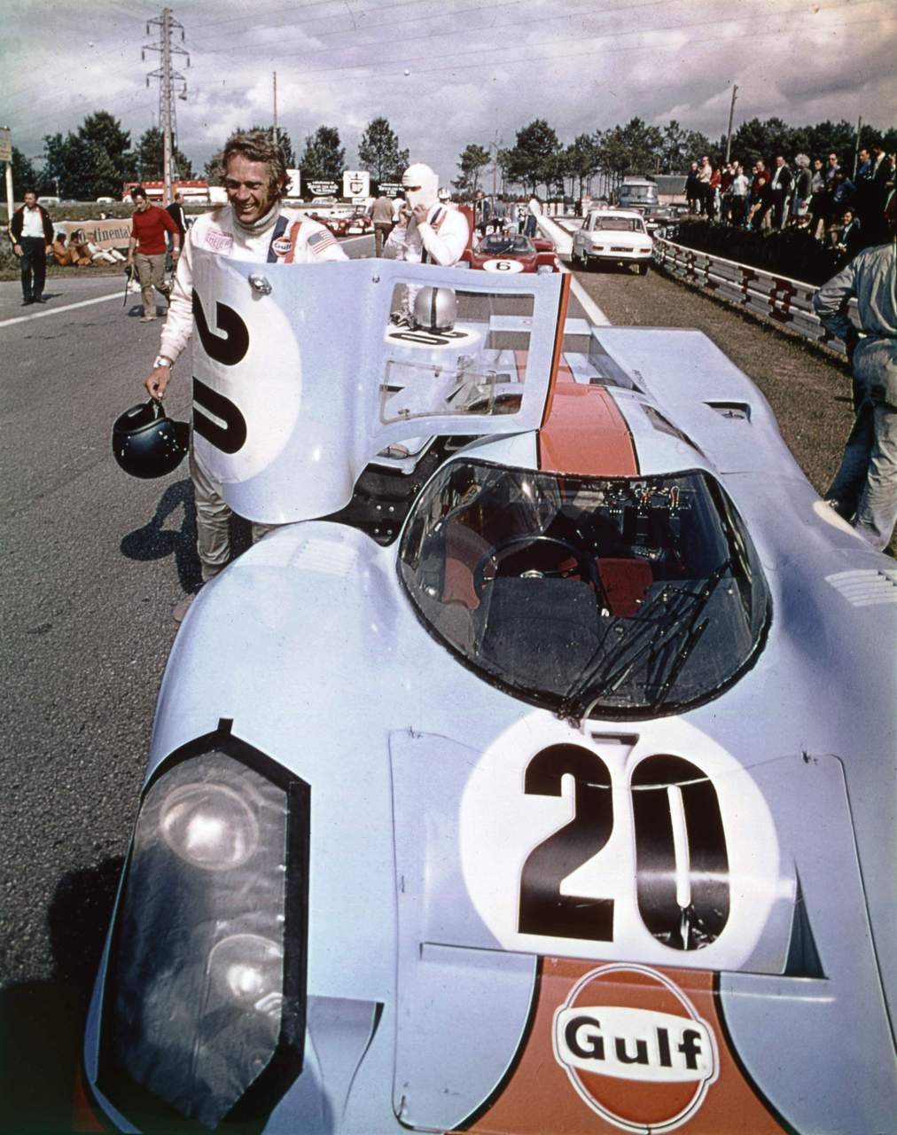 hellformotors:

Porsche 917 &amp; Steve McQueen
